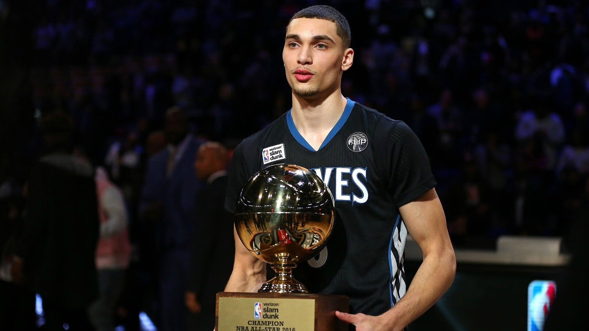 “尼古拉斯·桑特基的快速突破与精准配合，推动美洲狮队成为新一代强队”